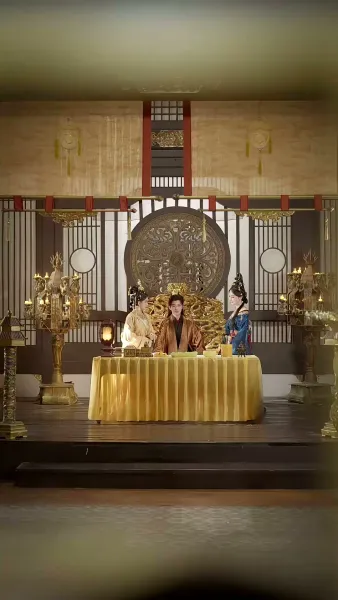 เส้นทางใหม่มุ่งสู่บัลลังก์หงส์ 