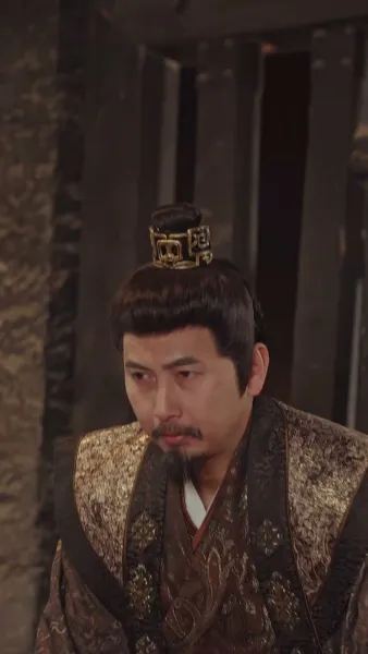 จินหลวน: พระคุณแม่เหนือบัลลังก์