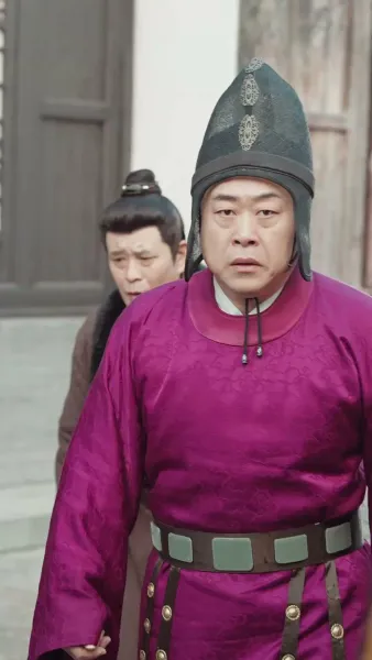 จินหลวน: พระคุณแม่เหนือบัลลังก์