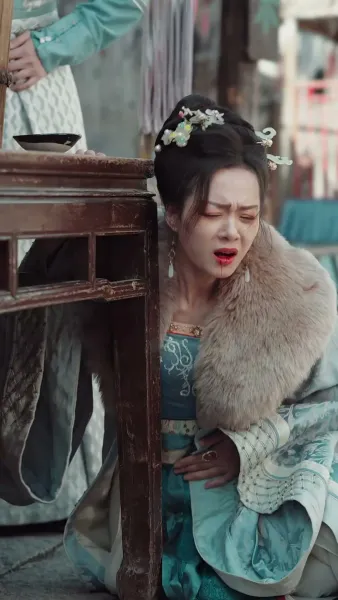 จินหลวน: พระคุณแม่เหนือบัลลังก์