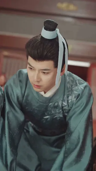 จินหลวน: พระคุณแม่เหนือบัลลังก์