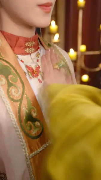 เชียนเสวี่ยยิ้มเย้ายวนร้อยวิถี