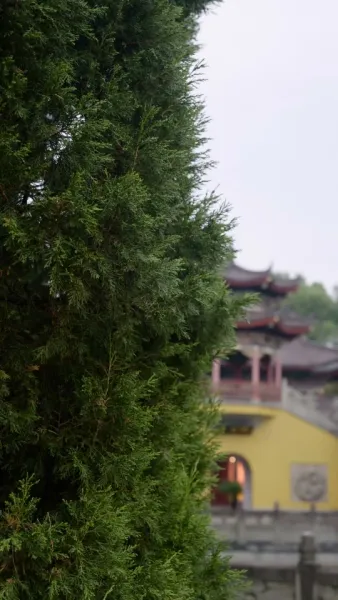 เชียนเสวี่ยยิ้มเย้ายวนร้อยวิถี