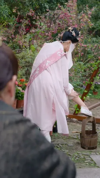 เชียนเสวี่ยยิ้มเย้ายวนร้อยวิถี