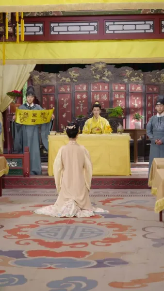 เชียนเสวี่ยยิ้มเย้ายวนร้อยวิถี