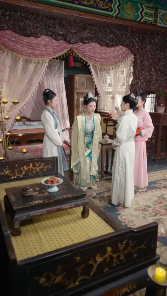 เชียนเสวี่ยยิ้มเย้ายวนร้อยวิถี