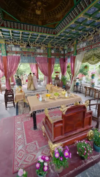 เชียนเสวี่ยยิ้มเย้ายวนร้อยวิถี