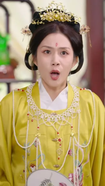 เชียนเสวี่ยยิ้มเย้ายวนร้อยวิถี