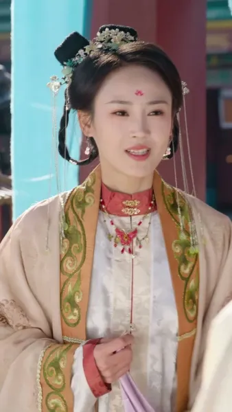 เชียนเสวี่ยยิ้มเย้ายวนร้อยวิถี