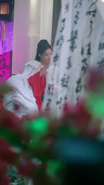 เชียนเสวี่ยยิ้มเย้ายวนร้อยวิถี