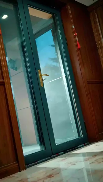 เมื่อรักกัดกินใจ