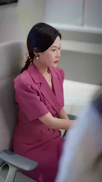 หนีไม่พ้นจากฝ่ามือ