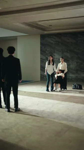 แม่จ๋า หนูพาพ่อมาช่วยแล้ว