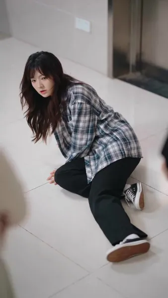 แม่จ๋า หนูพาพ่อมาช่วยแล้ว