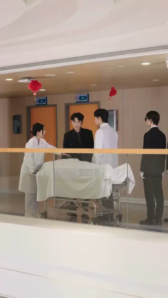 แม่จ๋า หนูพาพ่อมาช่วยแล้ว