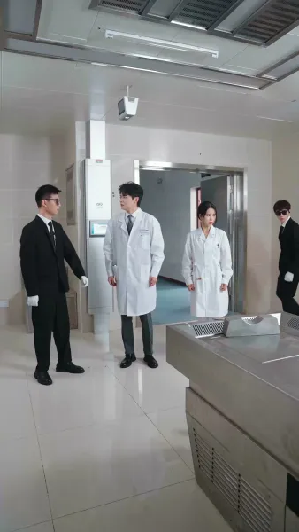 แม่จ๋า หนูพาพ่อมาช่วยแล้ว