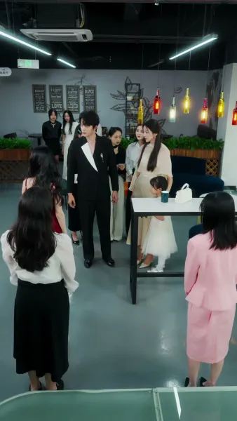 เส้นสายสีแดงที่ขาดหาย