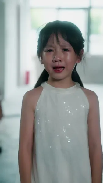 เส้นสายสีแดงที่ขาดหาย