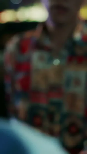 เส้นสายสีแดงที่ขาดหาย