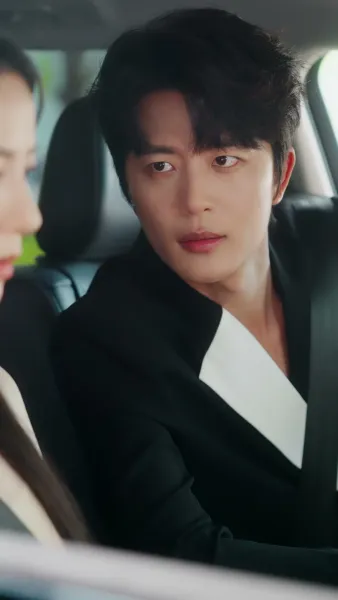 เส้นสายสีแดงที่ขาดหาย