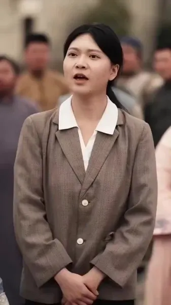 สาวระบำสิงโตผู้ตื่นขึ้น