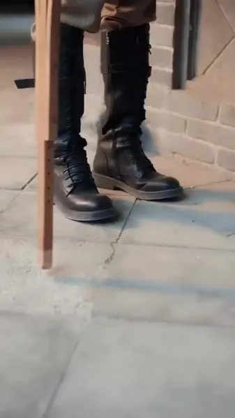 สาวระบำสิงโตผู้ตื่นขึ้น