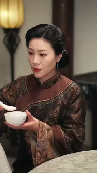 สาวระบำสิงโตผู้ตื่นขึ้น