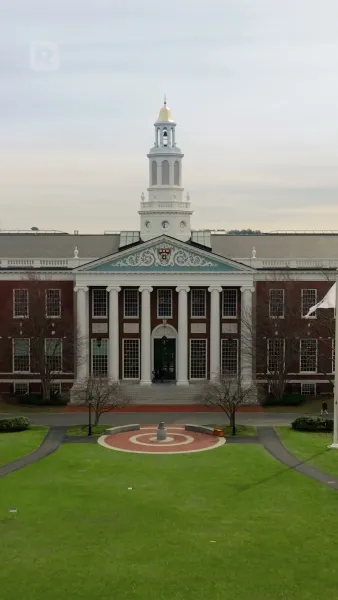 แหวกว่ายไปให้ถึงใจนาย