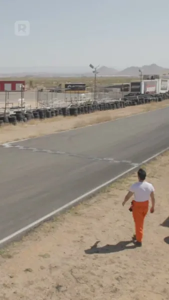 มหาเศรษฐีผู้หลบซ่อนบนฟากฟ้า