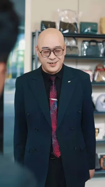 คุณพ่อมหาเศรษฐี ล้างแค้น(พากย์เสียง)