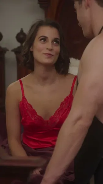 ท่านผู้หญิงของท่าน   เป็นผู้บริหารคุ้มกัน