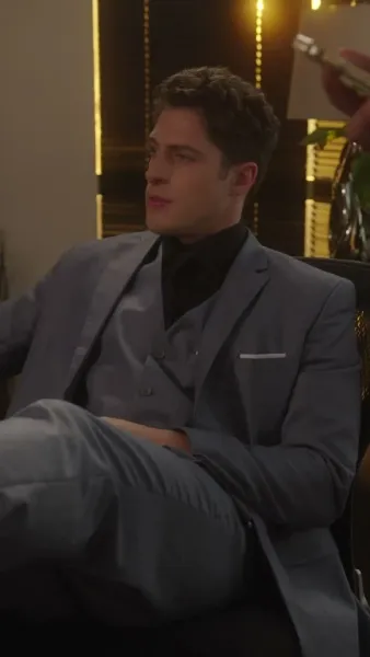 ท่านผู้หญิงของท่าน   เป็นผู้บริหารคุ้มกัน