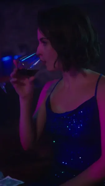 ท่านผู้หญิงของท่าน   เป็นผู้บริหารคุ้มกัน