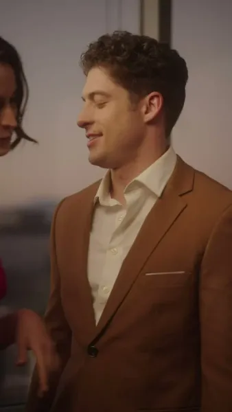 ท่านผู้หญิงของท่าน   เป็นผู้บริหารคุ้มกัน