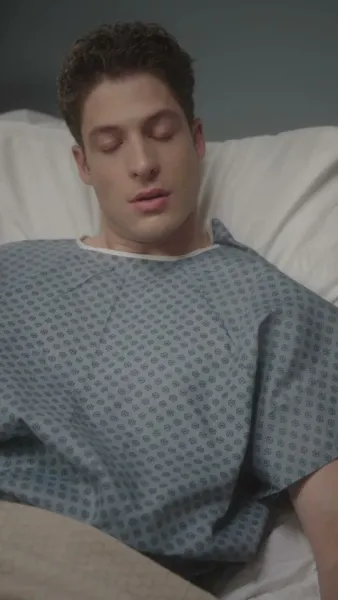 ท่านผู้หญิงของท่าน   เป็นผู้บริหารคุ้มกัน