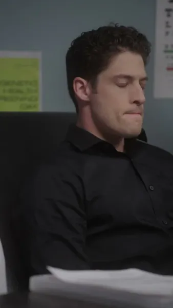 ท่านผู้หญิงของท่าน   เป็นผู้บริหารคุ้มกัน