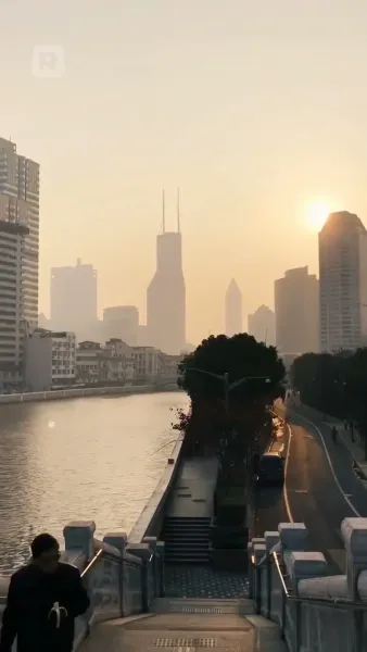 หวนคืนปี พ.ศ. 2541 พลิกชะตาครองโลก