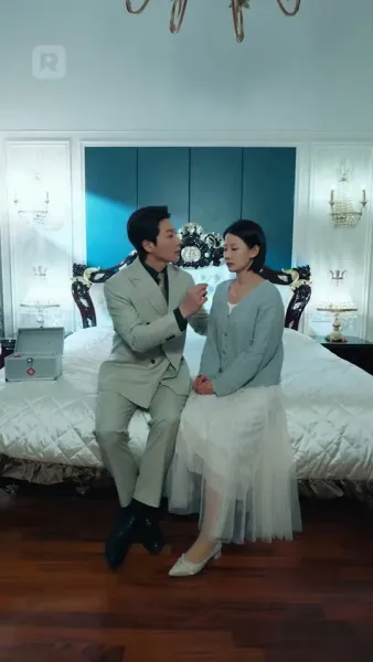 รักสลับวัย