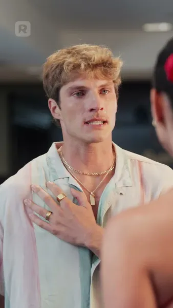 ราชินีแห่งสนามสักหลาด