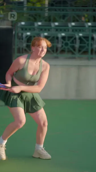 ราชินีแห่งสนามสักหลาด