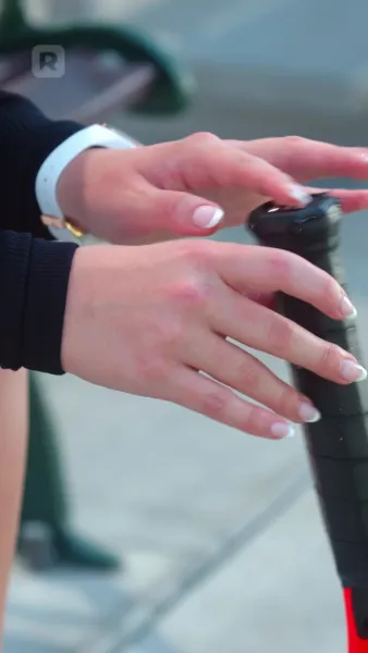 ราชินีแห่งสนามสักหลาด