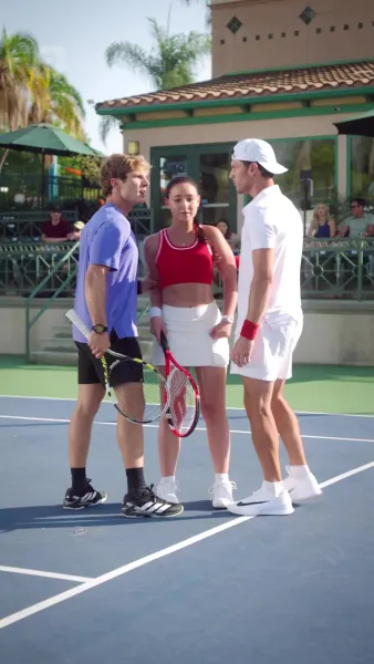 ราชินีแห่งสนามสักหลาด