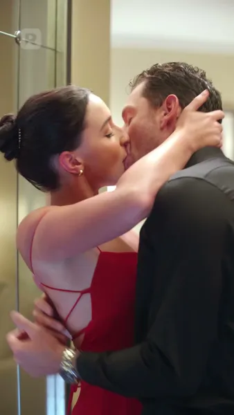 ราชินีแห่งสนามสักหลาด