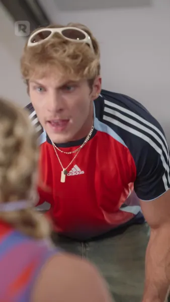 ราชินีแห่งสนามสักหลาด