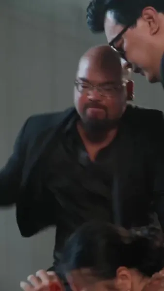 ท่านเผด็จการคลั่งรัก