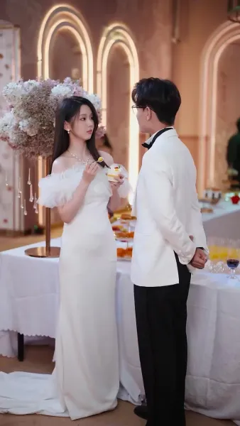 ท่านเผด็จการคลั่งรัก