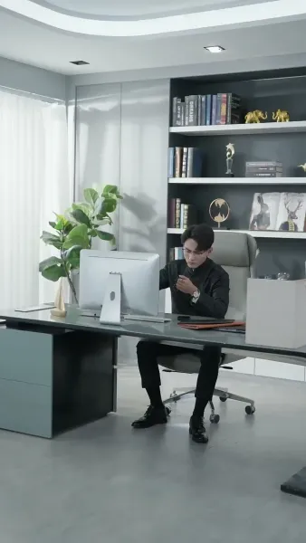 ท่านเผด็จการคลั่งรัก