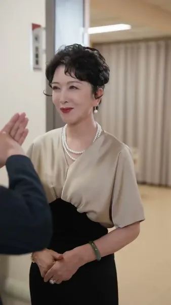 ท่านเผด็จการคลั่งรัก