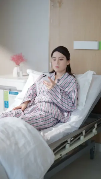 ลำนำรักเหมันต์, มนตร์รักโรงแรมหรู