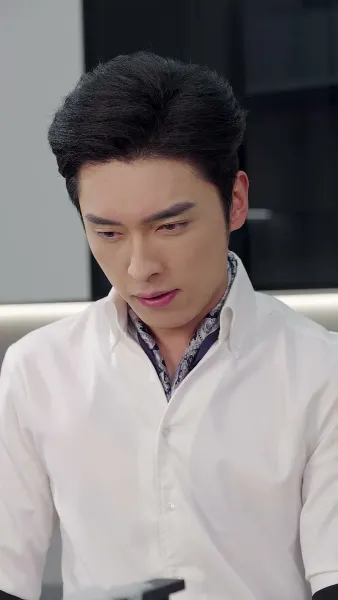 กุหลาบบาน รักลึก